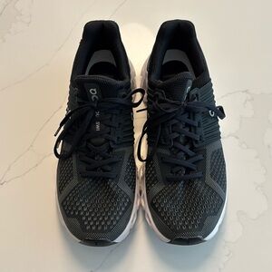 On cloud swift gym shoes